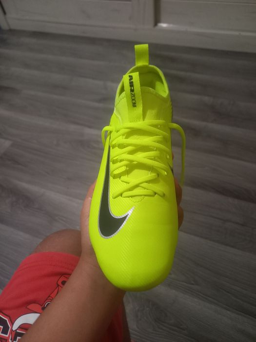 Ghete de fotbal [VÂND URGENT]