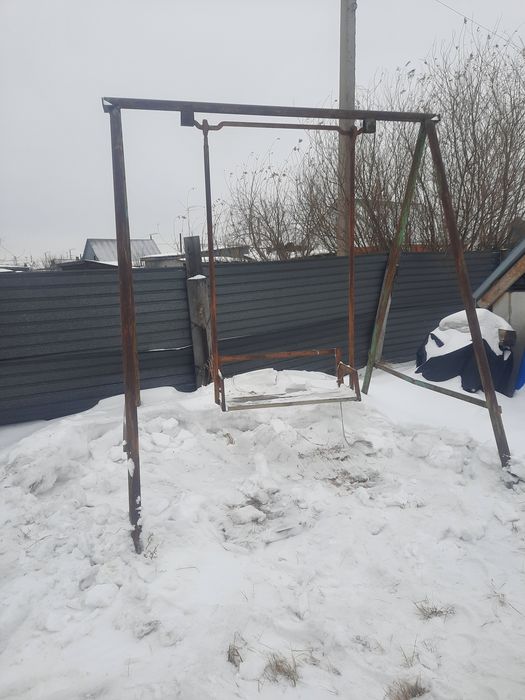 Качеля металлическая