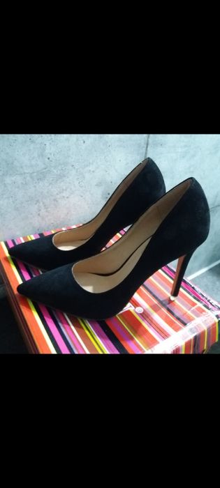Продам новые туфли