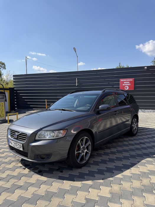 Vând Volvo v50 2008 1.6 diesel