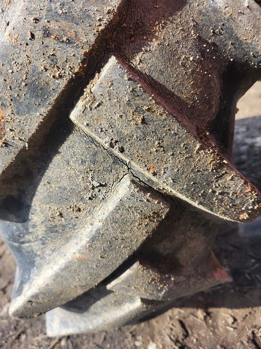 Vand cauciucuri 12,4/11-24,semanatoare SPC 4,plug 3 tripite Overum