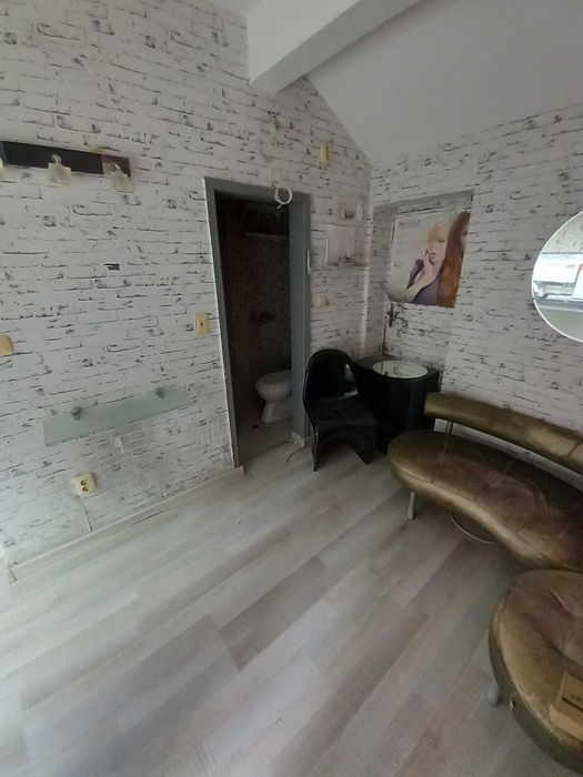 Дава се под наем Магазин в Бургас, Лазур - 15 кв.м за 100 € - Снимка #1