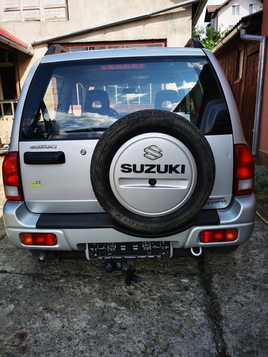 Vând Suzuki Grand Vitara 1.6 an 2005