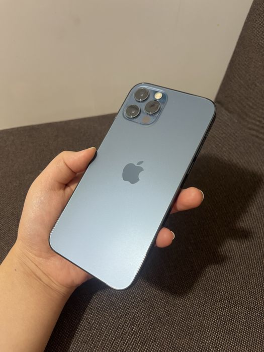 Айфон 12Про 256гб отличный