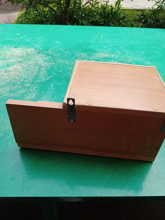 Полка для мелочей.