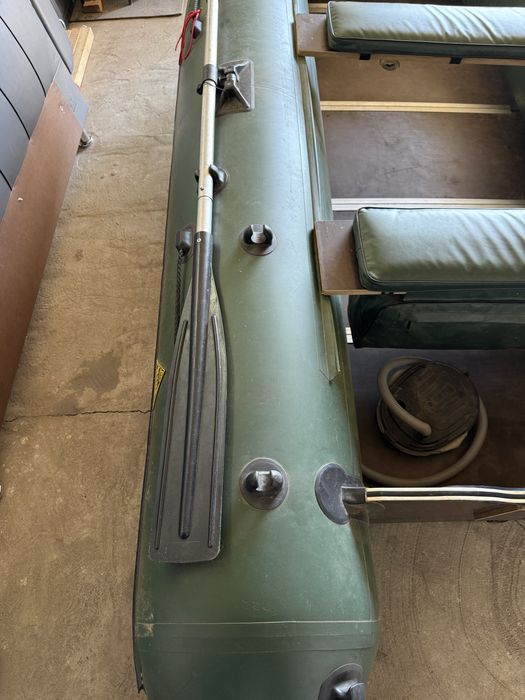 Продам лодку Инзер 3.50 пайол.