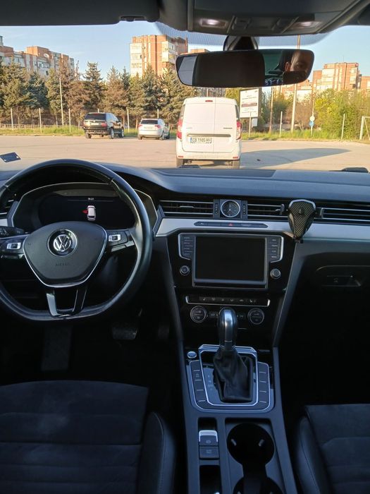 Продавам VW Passat 2.0 TDI BLUMOTION