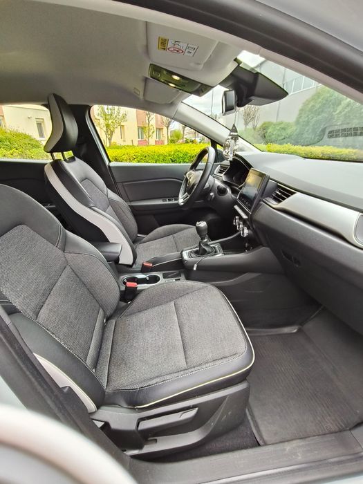Renault Captur 1.3 TCe 140 CP | 2022 | 51.000 km | Full LED | 2 seturi roți | Impecabil