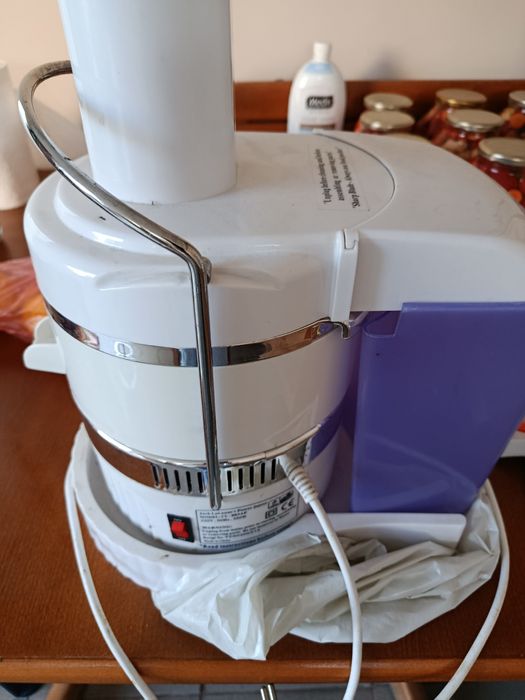 Сок машина бяла!