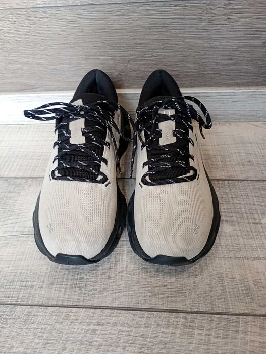 On Cloudfiyer 5 мъжки маратонки за бягане номер 43 стелка 27, 5 см.