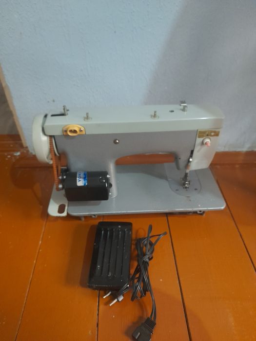 Продаётся шв. машинка ПМЗ и Чайка 142М