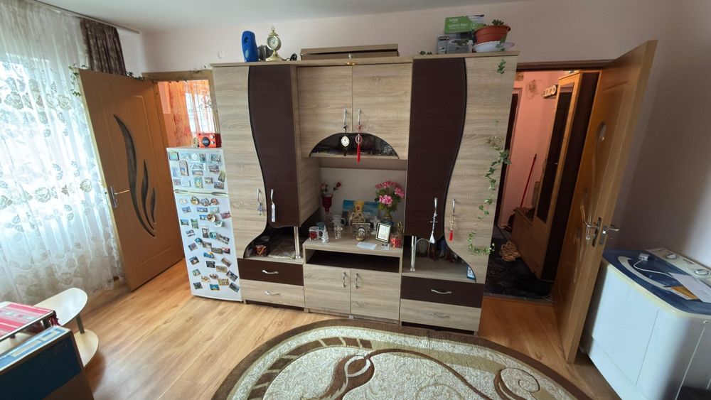 Vand apartament 2 camere, mobilat