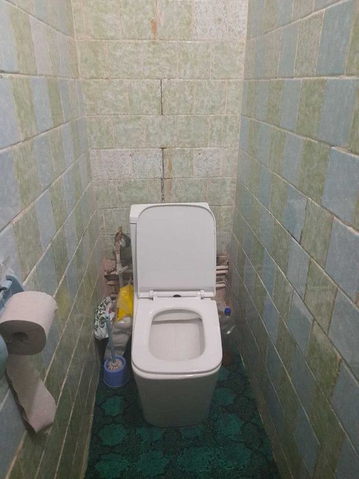 Навоий 3-хоналик 3-этаждан уй сотилади. 5 этажлик уй И,Каримов -107