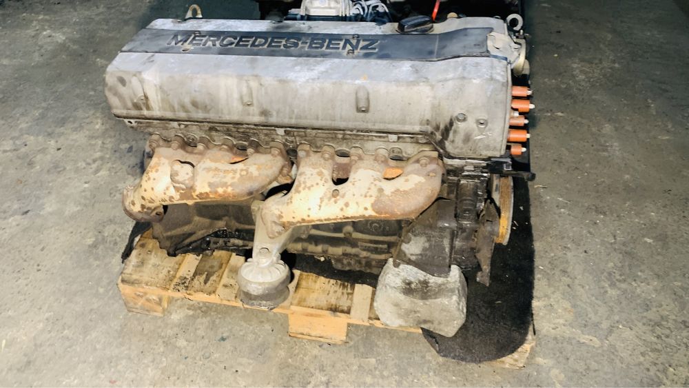 Motor Mercedes M104