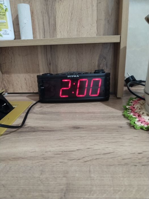 Продам часы электронные