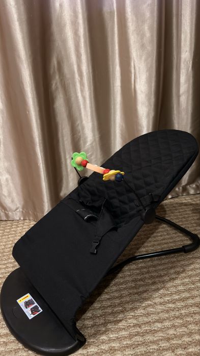 Продам детский шезлонг (качалку)