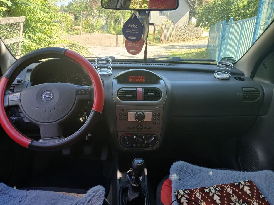 Vând Opel corsa 1.3