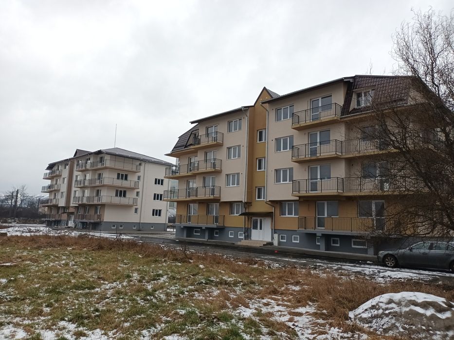 Vand apartamente cu 3 camere Gherla • OLX.ro