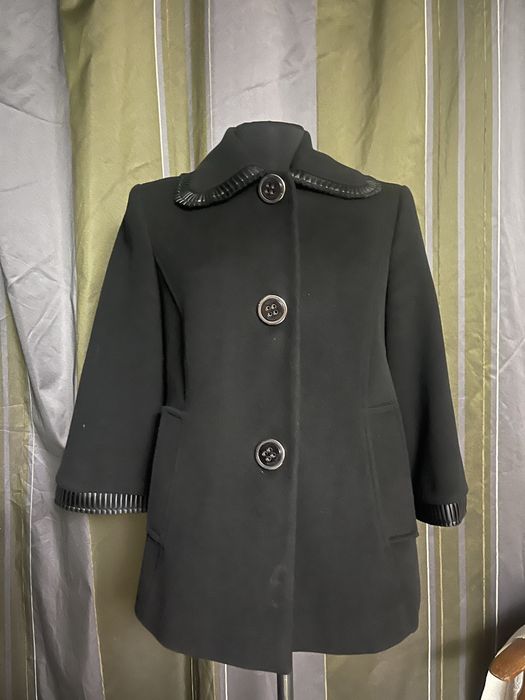 Продам верхнюю одежду