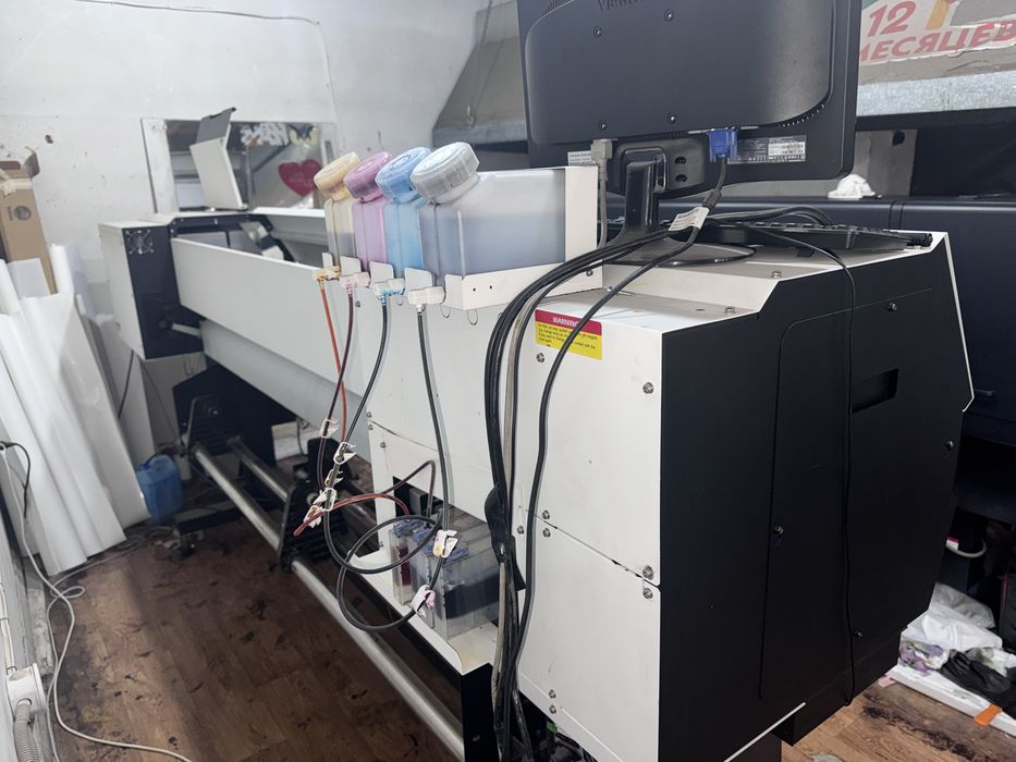 Широкоформатный принтер