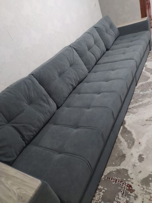 Продам диван для гостиной