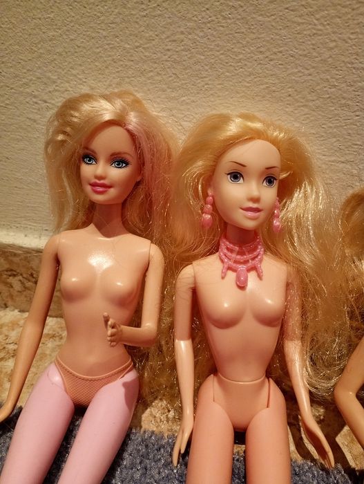 Различни кукли Barbie и подобни
