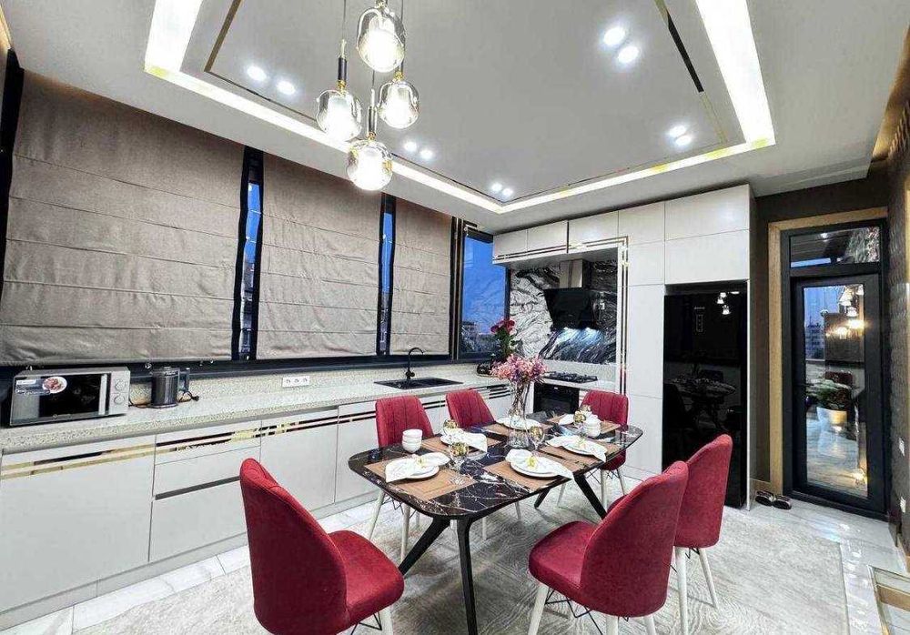 Сдается шикарная квартира с террасой ! Жк Янги Дархан !