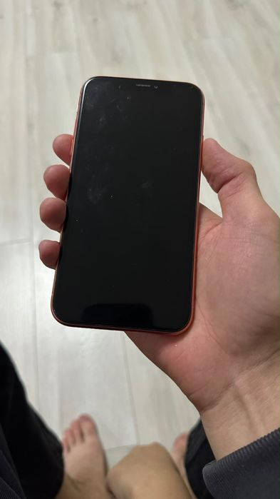 Продам Iphone XR