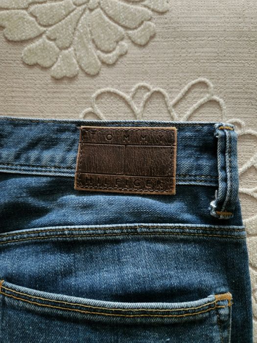 Tommy Hilfiger 30/34