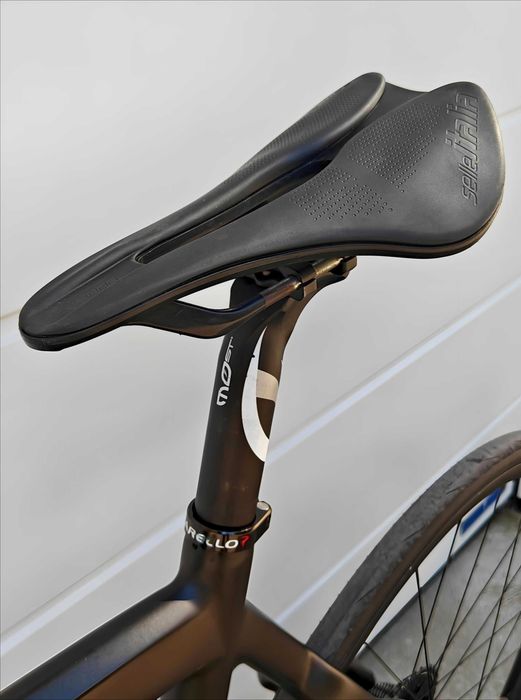 Pinarello Razha 2022 SRAM Force eTap AXS Шосеен Карбонов Велосипед