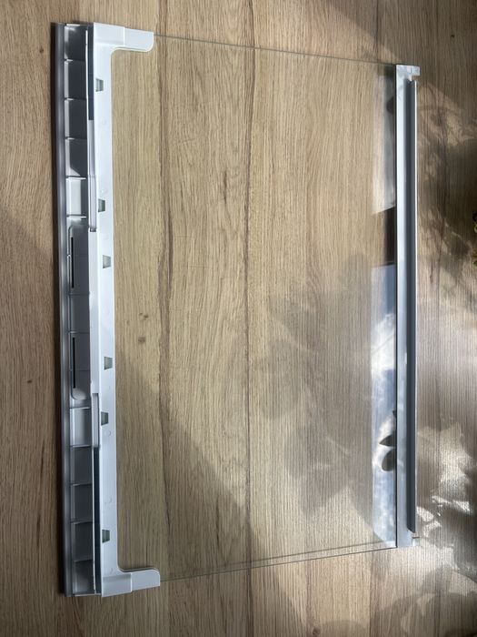 raft sticla combină frigorifică Hotpoint Ariston