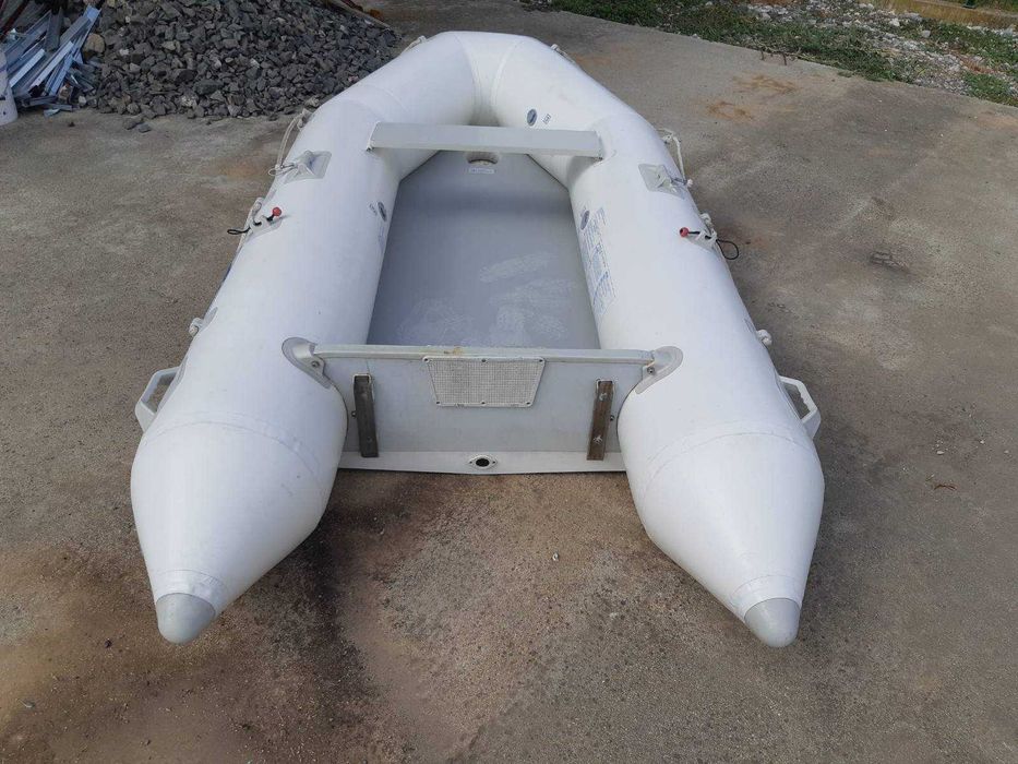 Надуваема лодка 300см
