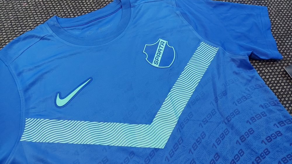 Nike Sparta тениска S размер