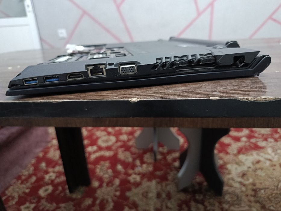 Lenovo B59-70 SSD buzilgan SSD-накопитель Lenovo B59-70 сломан.