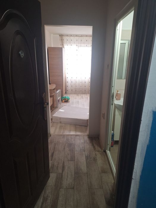 Închiriez garsoniera  Dedeman