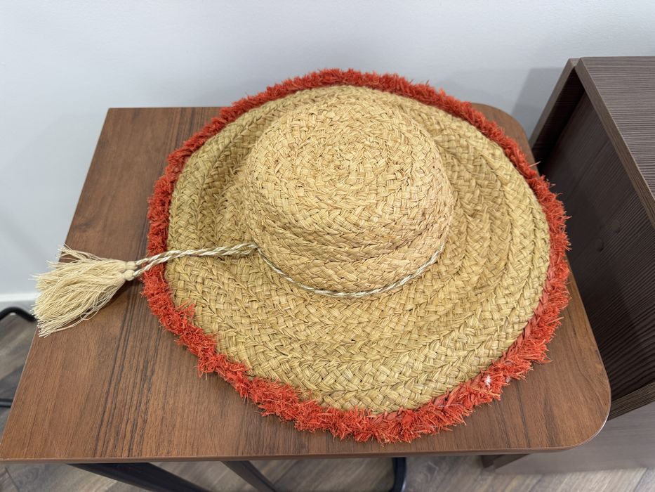 Продаётся шляпа, новая за 3000 тенге