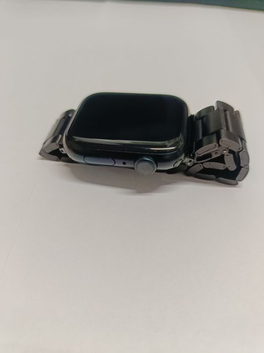 Apple watch 9 45 mm с дополнительными ремнями