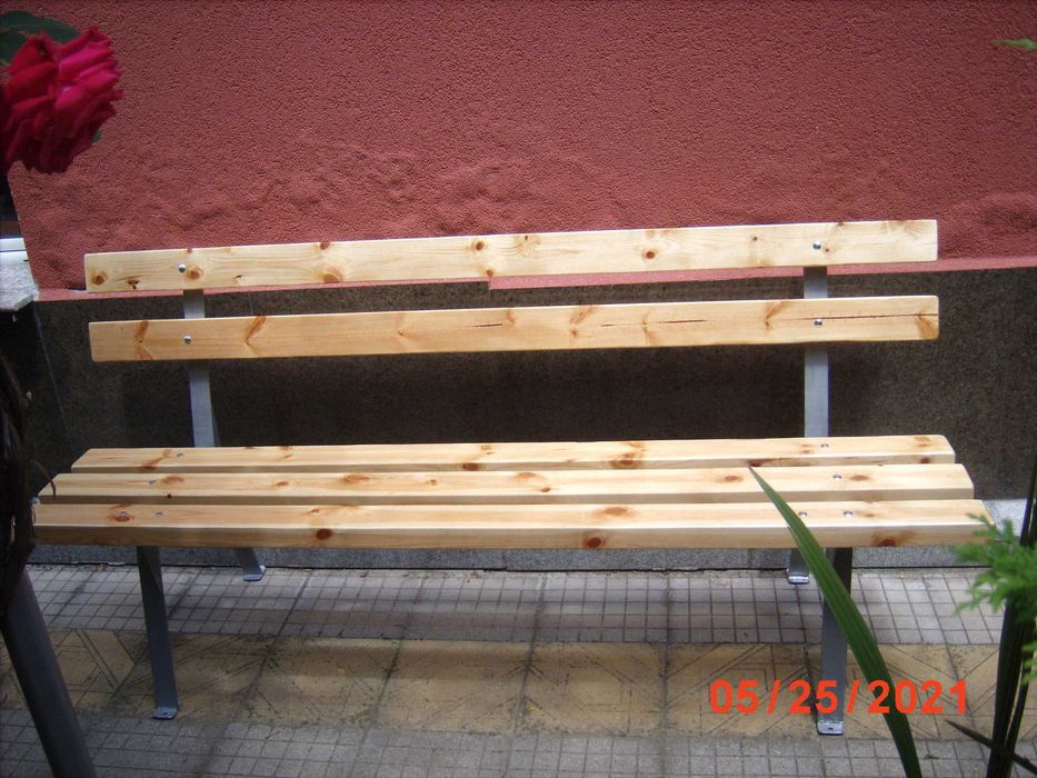 Градински пейки за отдих и забавление