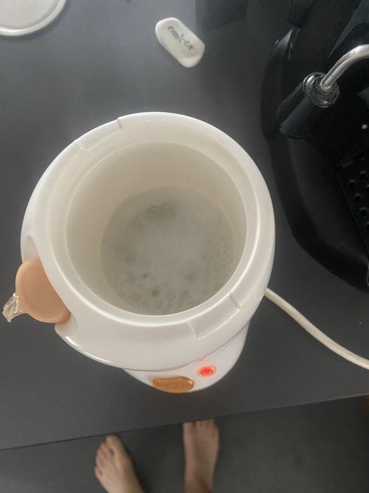 Fierbator pentru biberoane sau mancare de bebelusi