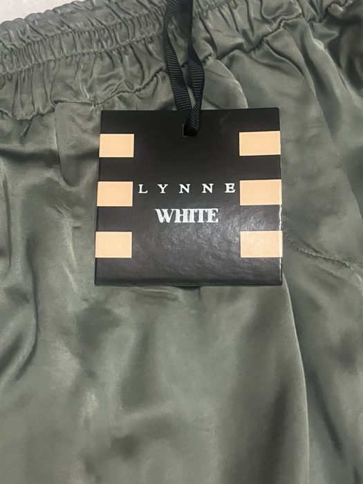нов панталон на марката lynne