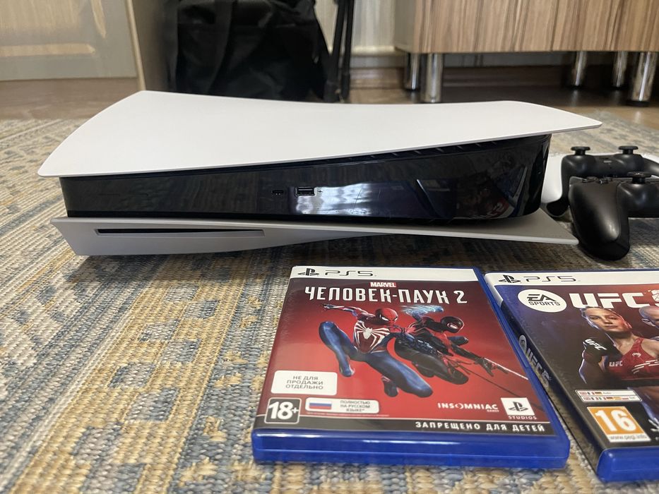 Продам Sony Playstation 5 с диксководом