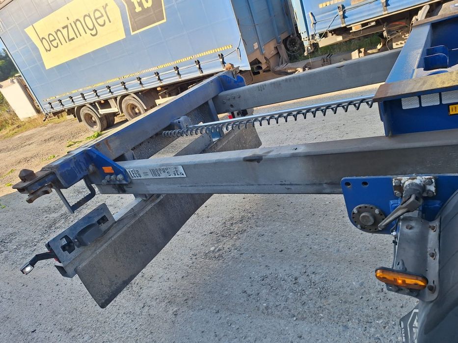 Șasiu container Van Hool 2016, 20/40 ft, stare bună