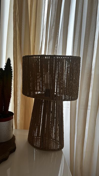 Настолна лампа,плетено въже, натурална