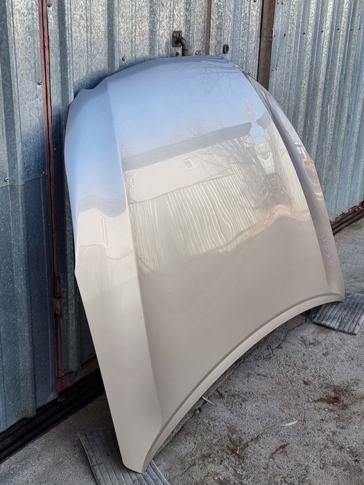 Капот на  Subaru Outback BR.