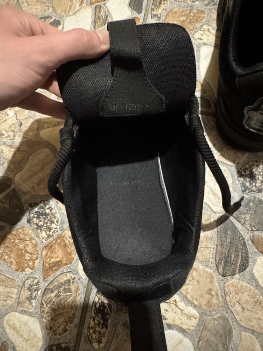 Louis vuitton skate black