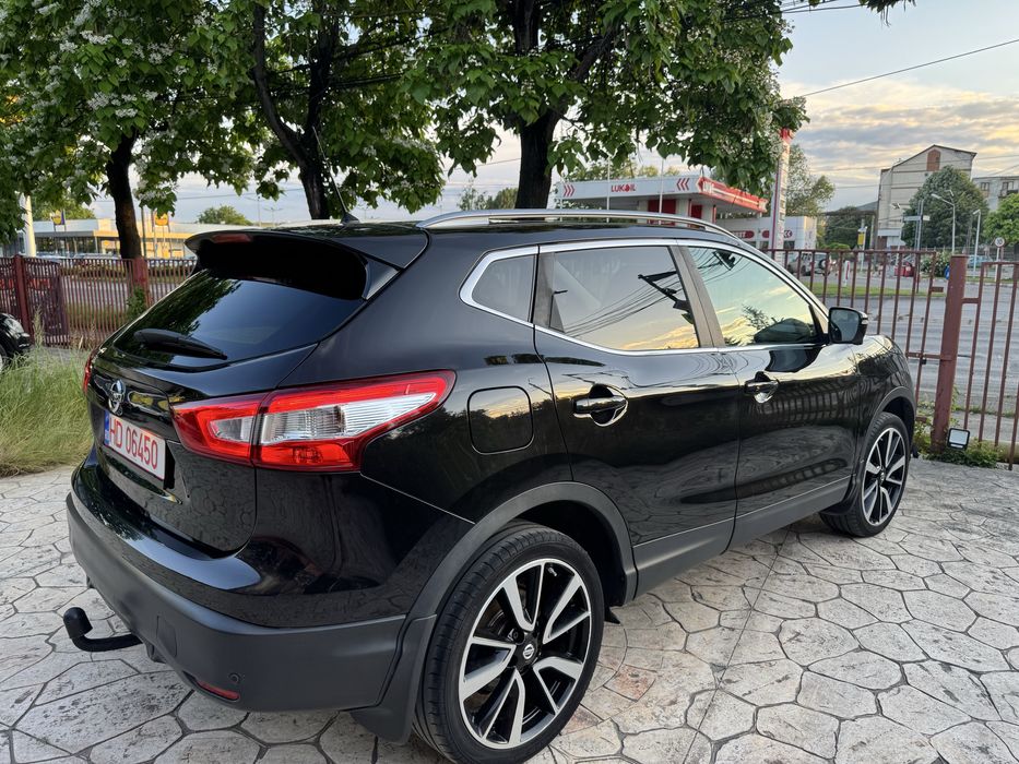 Nissan Qashqai - Tekna, 1.5 Dci,  110 cp,  Pano- Navi- Xenon- Led - Camera 360