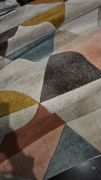 Чисто нов килим 160/220