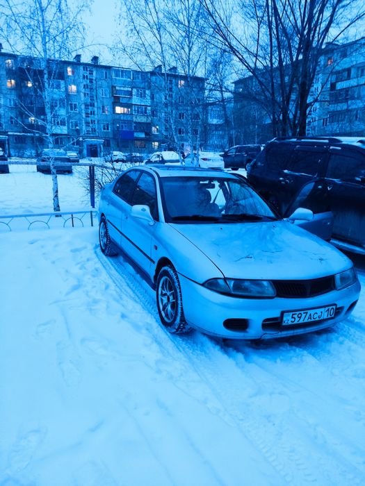 Митсубиси каризма