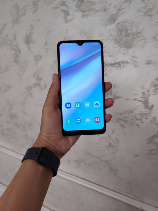 Продаётся телефон