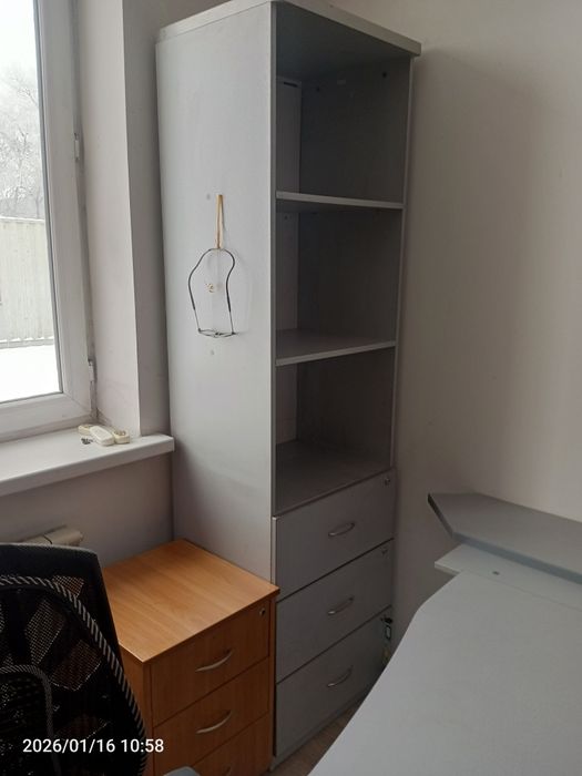 Офисная мебель шкаф, стол, тумба